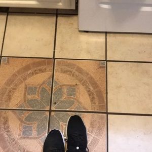 Meet your Posher, Leroy